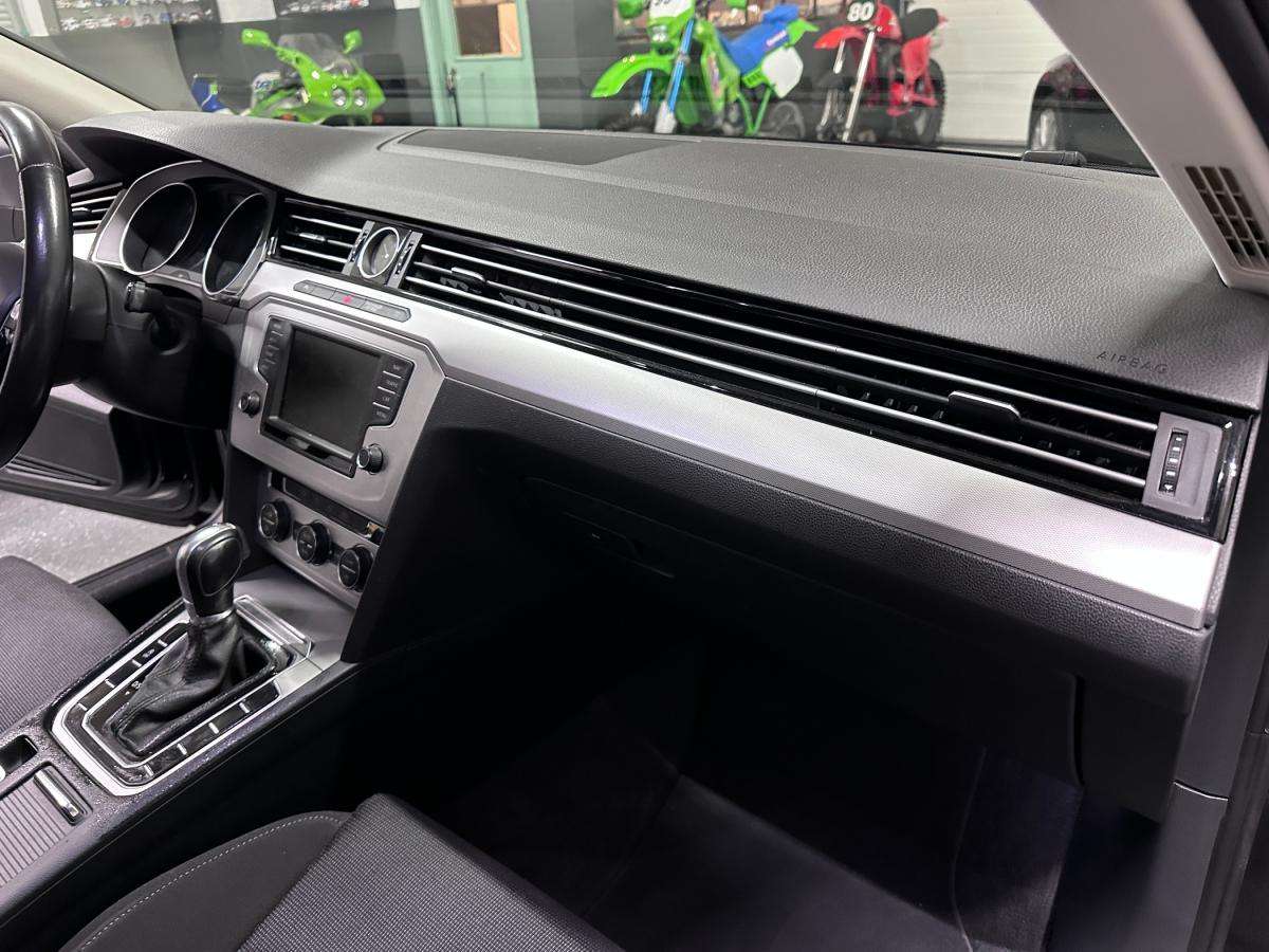 volkswagen-passat-variant-2016-diesel-1968cc