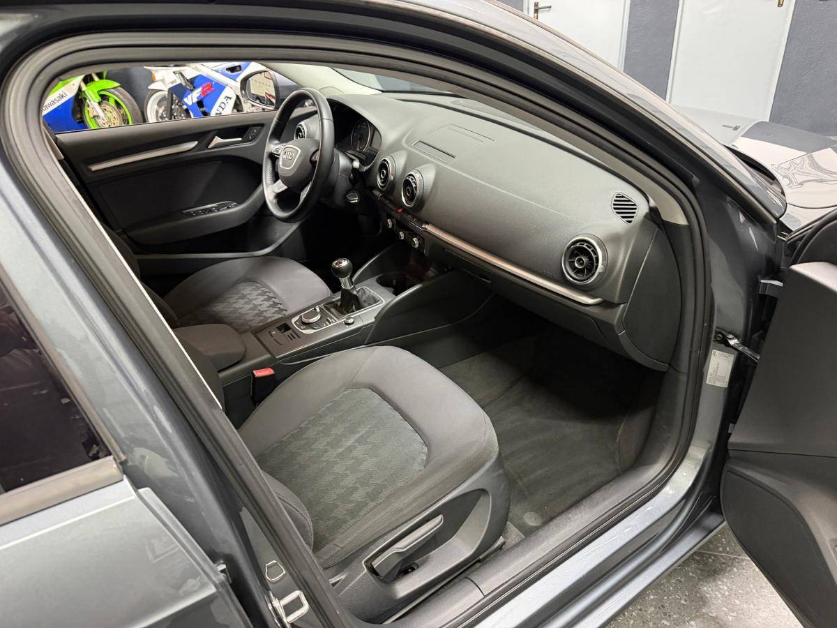 audi-a3-sportback-2015-diesel-1598cc