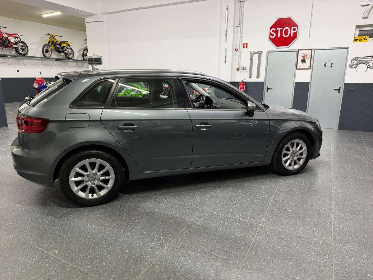 audi-a3-sportback-2015-diesel-1598cc