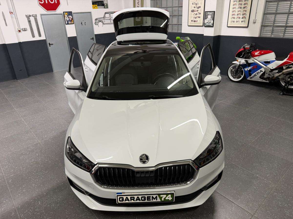 skoda-fabia-2022-gasolina-999cc