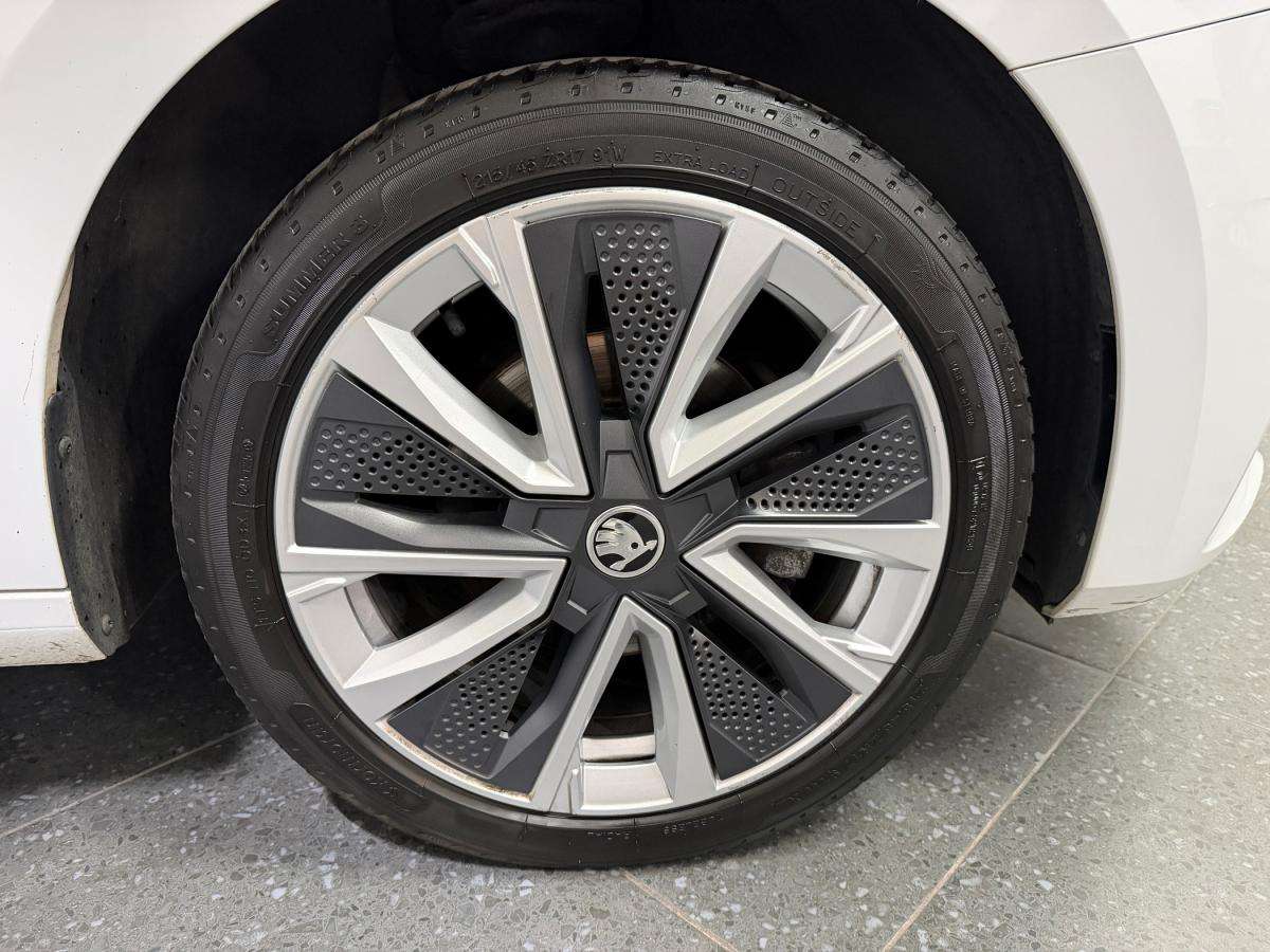 skoda-fabia-2022-gasolina-999cc