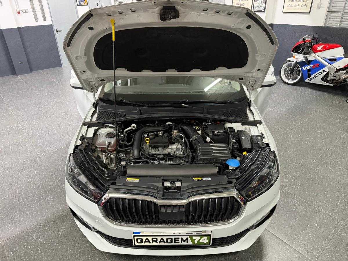 skoda-fabia-2022-gasolina-999cc