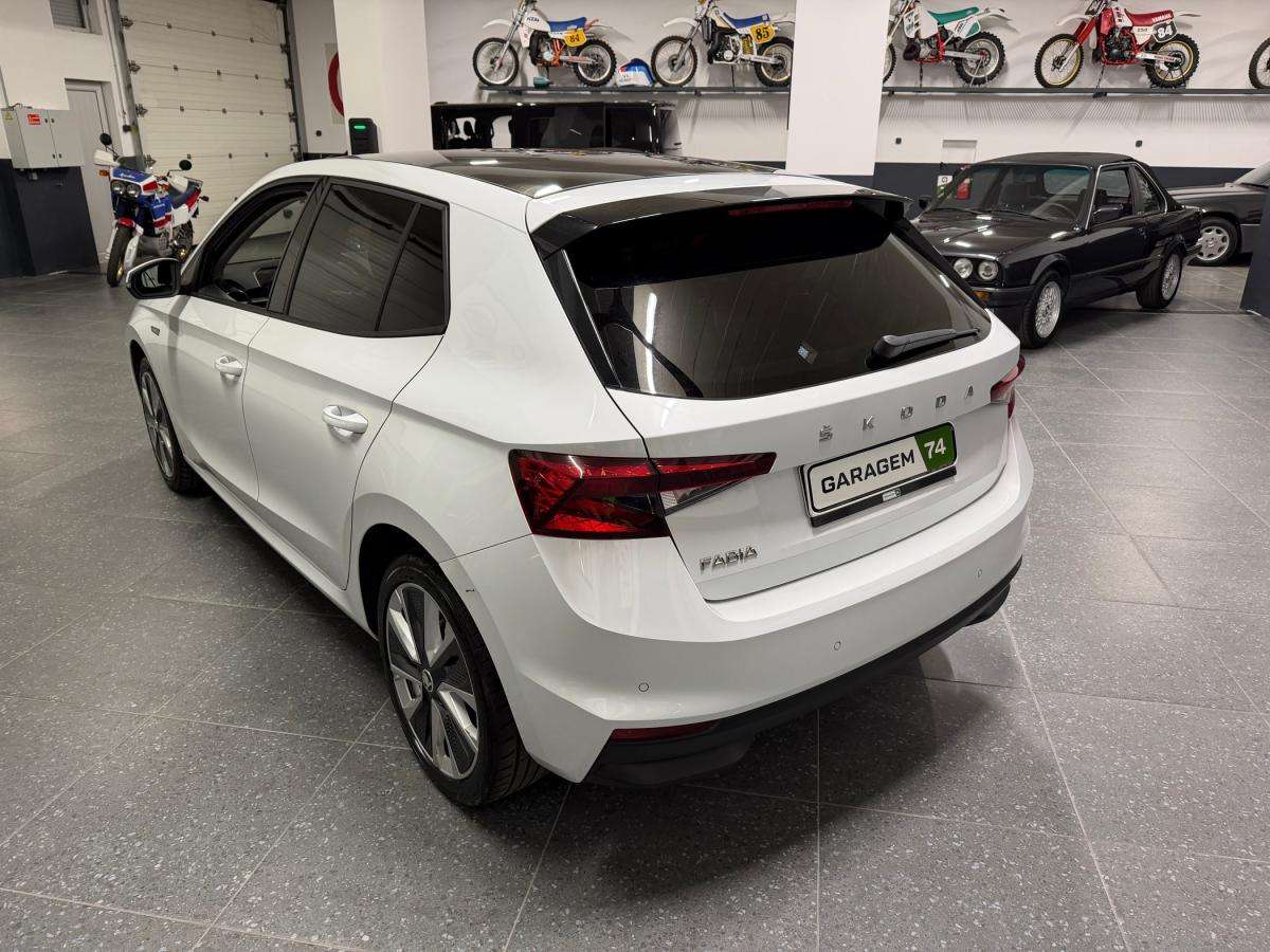 skoda-fabia-2022-gasolina-999cc