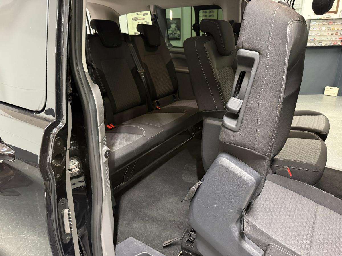 volkswagen-caravelle-2025-diesel-1996cc