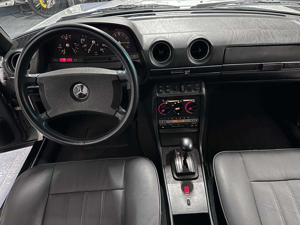 mercedes-benz-w123-1982-diesel-2998cc