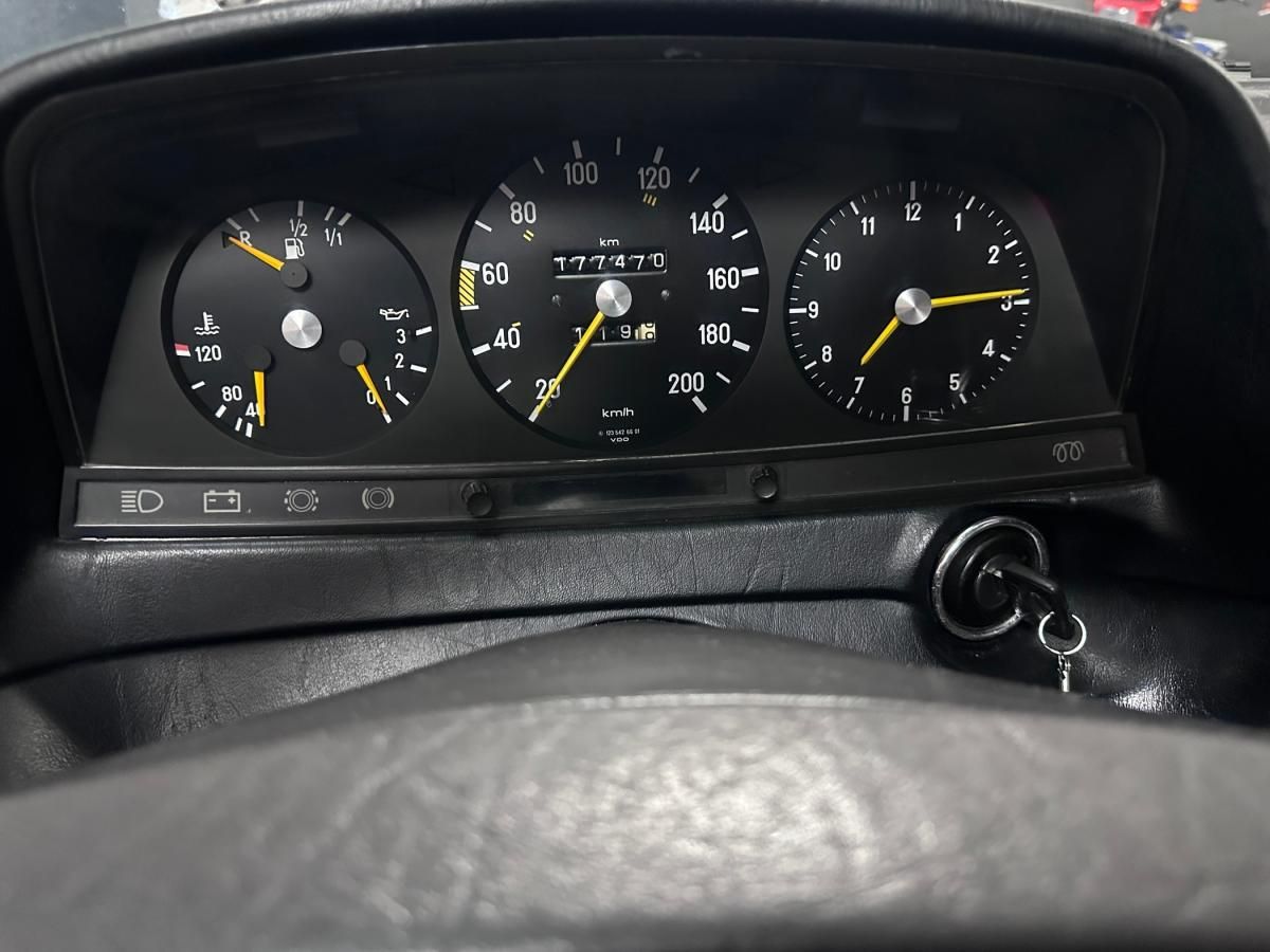 mercedes-benz-w123-1982-diesel-2998cc