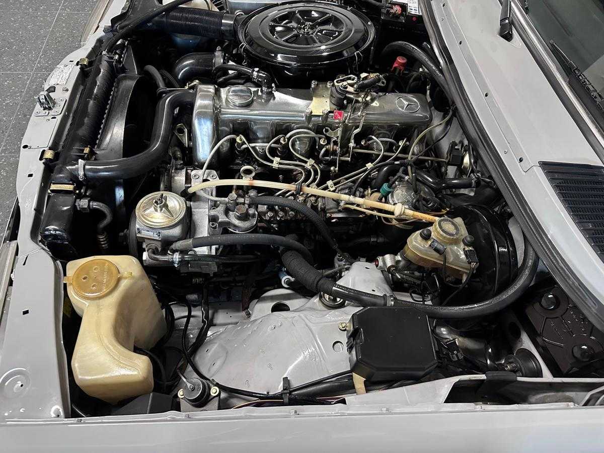 mercedes-benz-w123-1982-diesel-2998cc