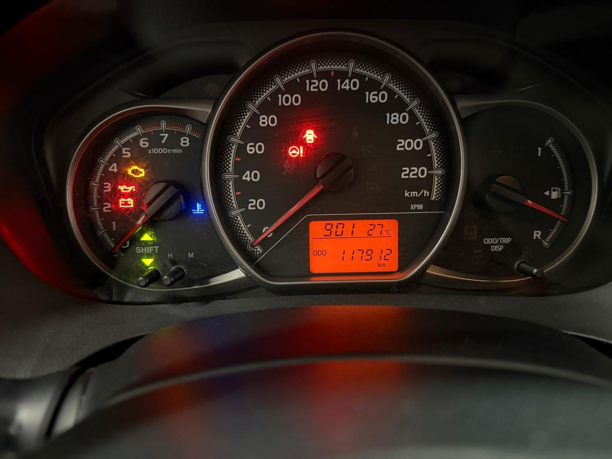 toyota-yaris-2014-gasolina-1329cc