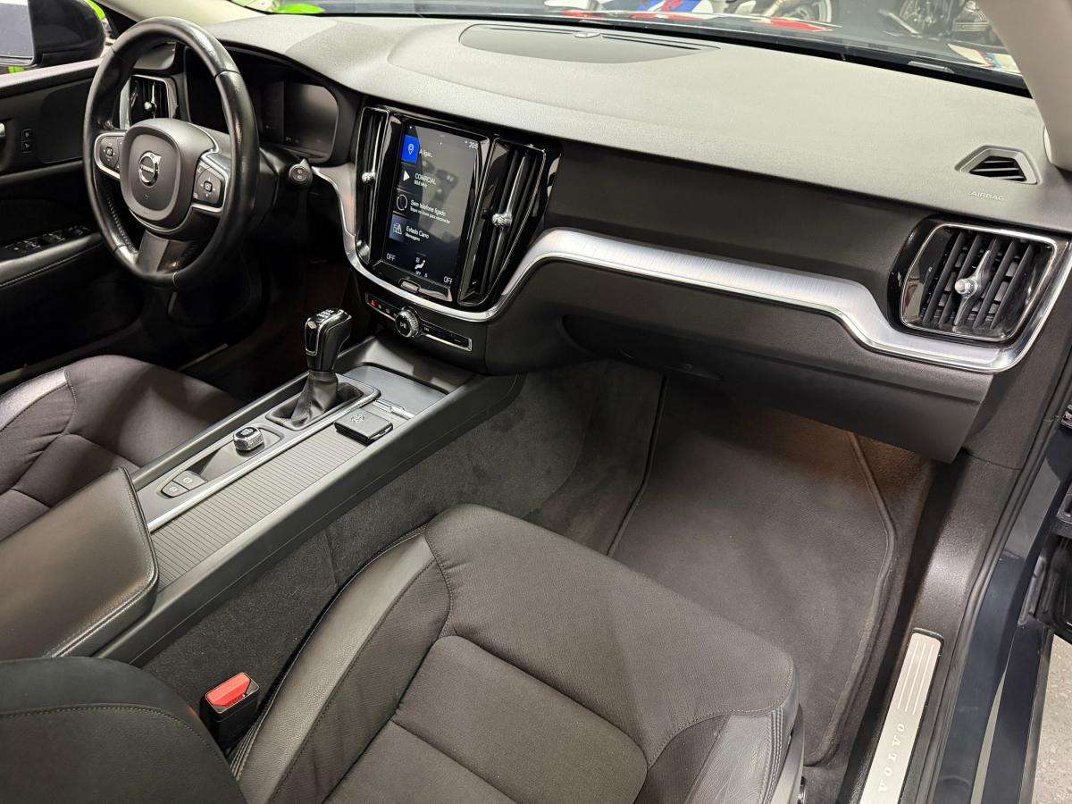 volvo-v60-2019-diesel-1969cc