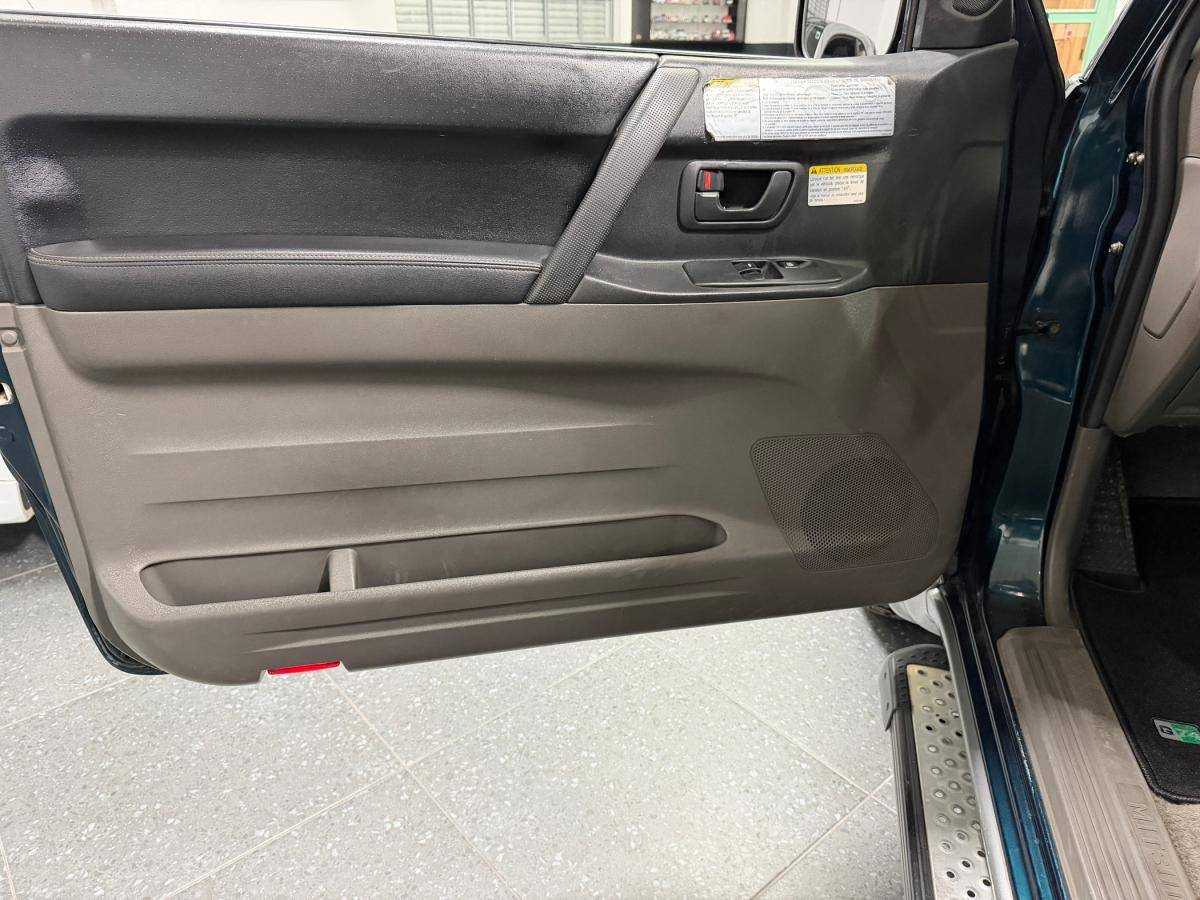 mitsubishi-pajero-2000-diesel-3200cc