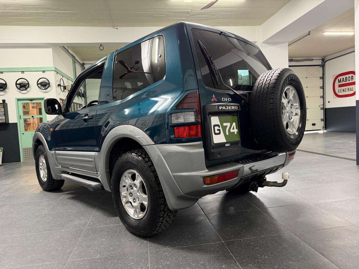mitsubishi-pajero-2000-diesel-3200cc