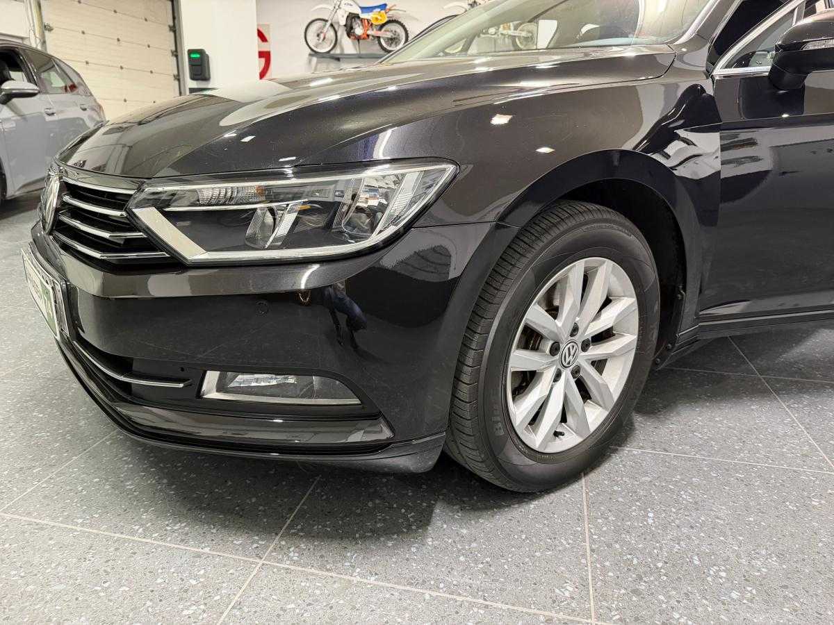 volkswagen-passat-variant-2018-diesel-1598cc