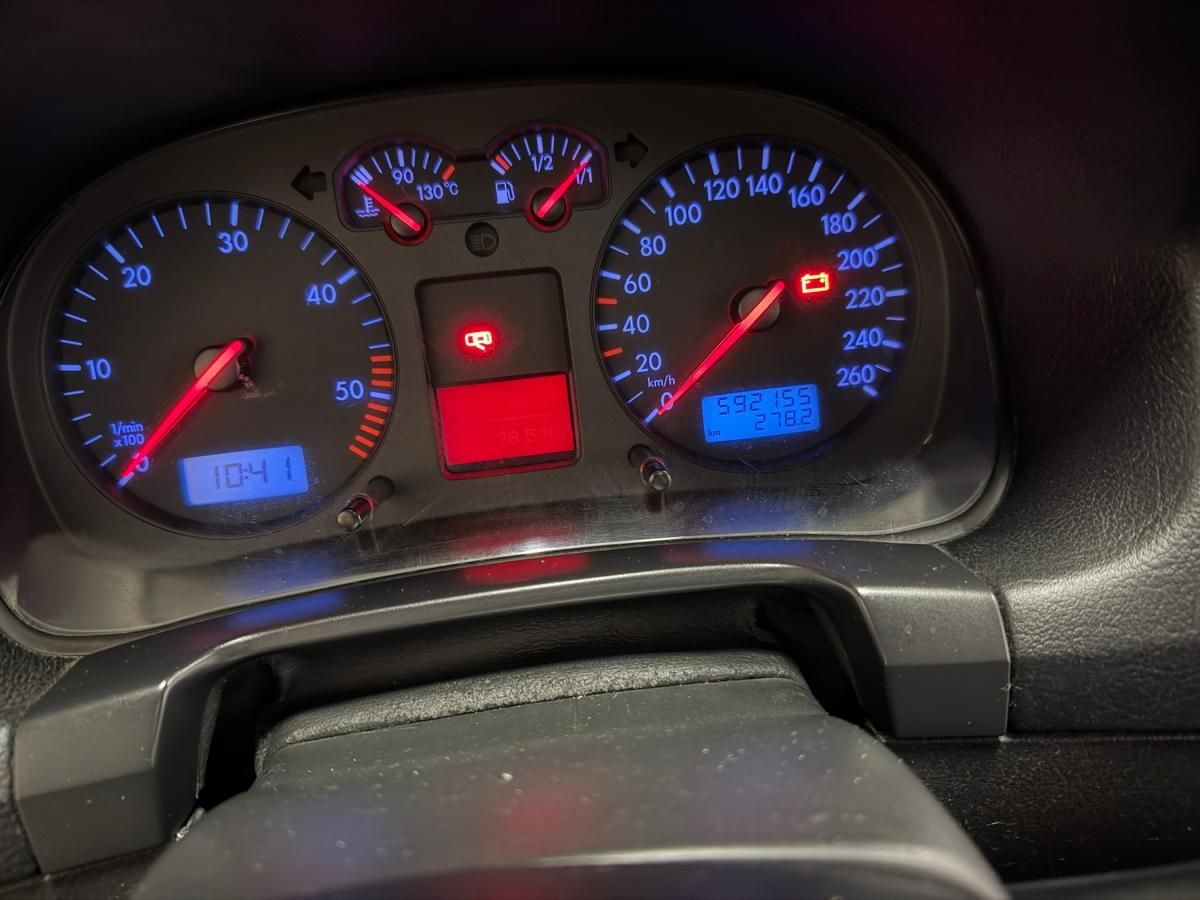 volkswagen-golf-2003-diesel-1896cc