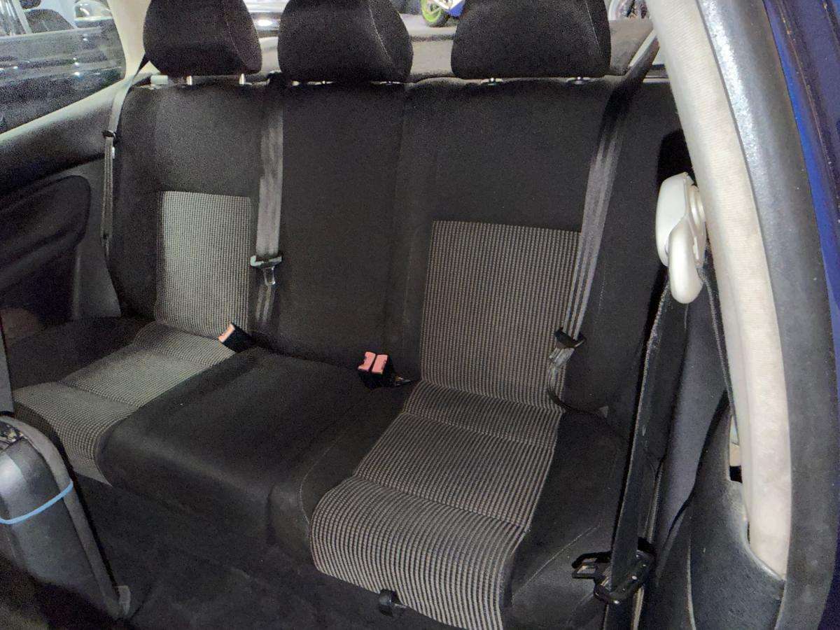 volkswagen-golf-2003-diesel-1896cc