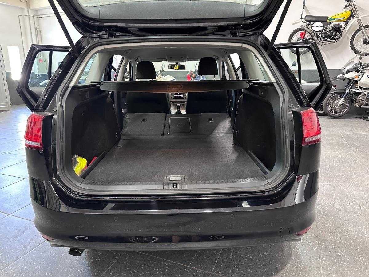 volkswagen-golf-variant-2015-diesel-1598cc