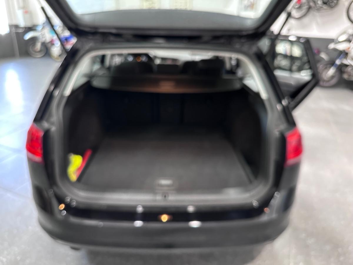 volkswagen-golf-variant-2015-diesel-1598cc