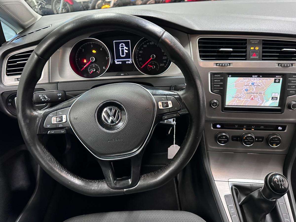 volkswagen-golf-variant-2015-diesel-1598cc