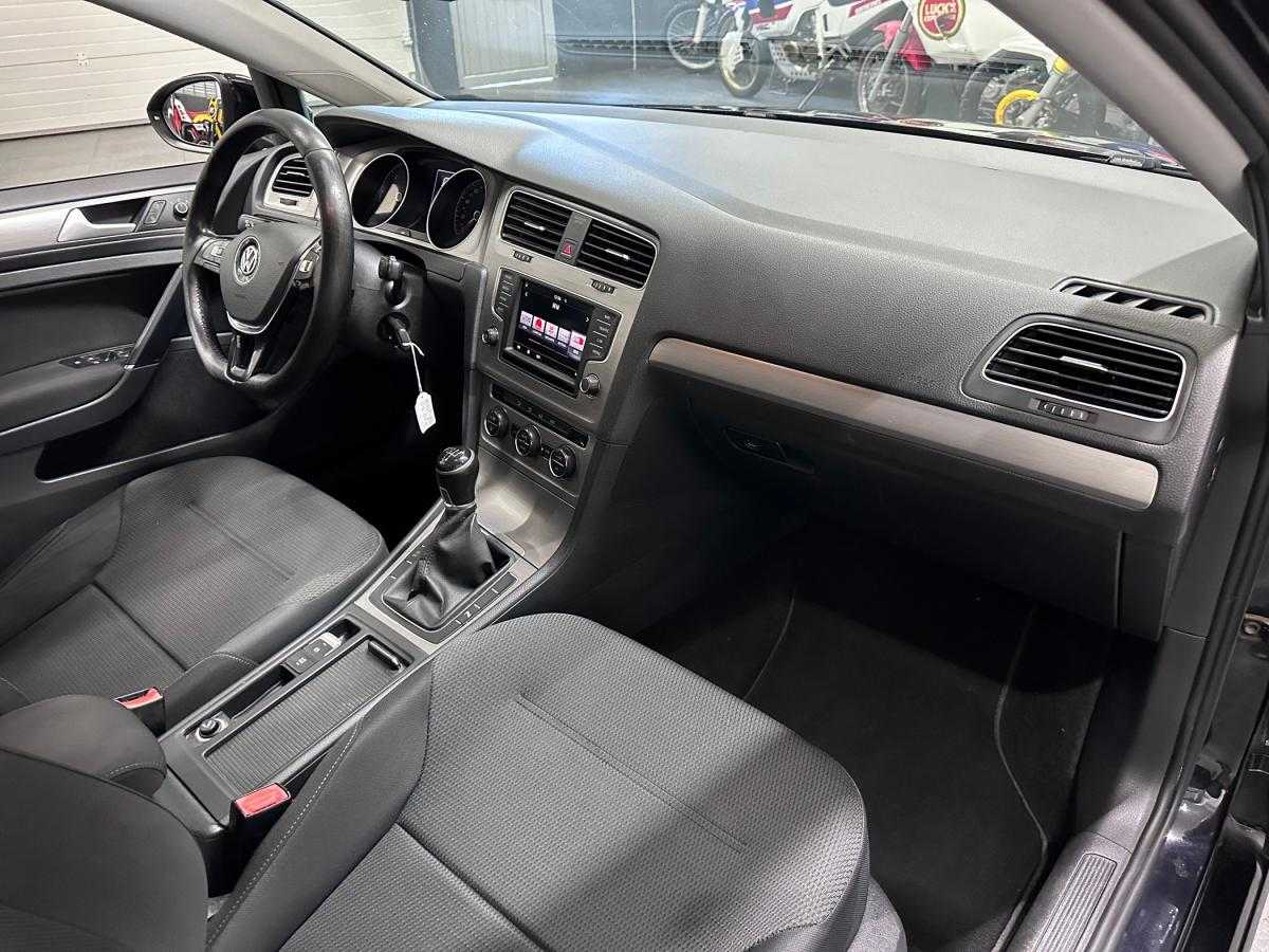 volkswagen-golf-variant-2015-diesel-1598cc