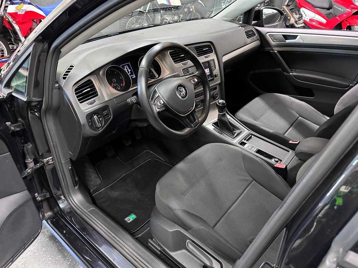 volkswagen-golf-variant-2015-diesel-1598cc