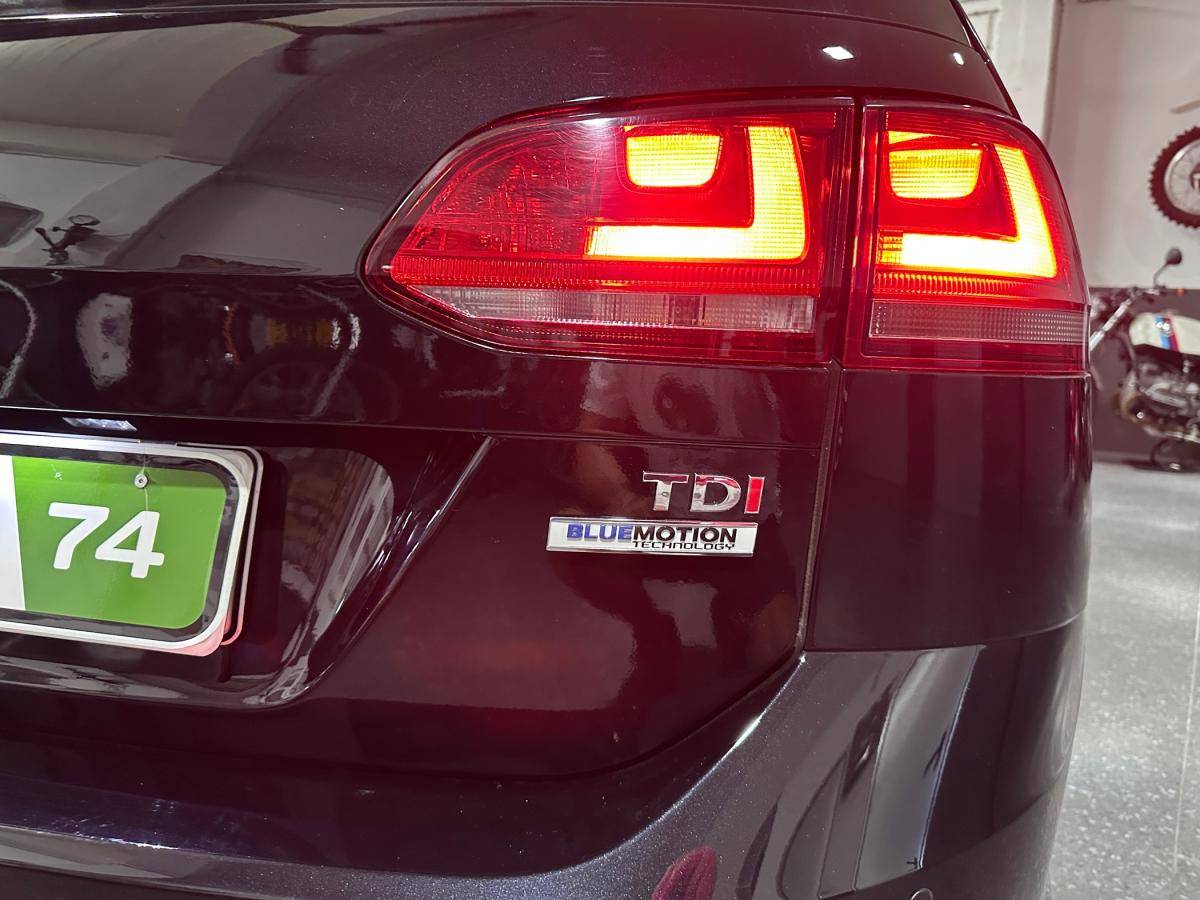 volkswagen-golf-variant-2015-diesel-1598cc