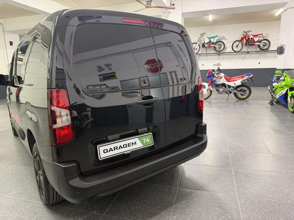 citroen-berlingo-2025-diesel-1499cc
