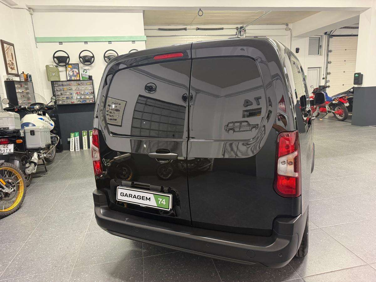 citroen-berlingo-2025-diesel-1499cc