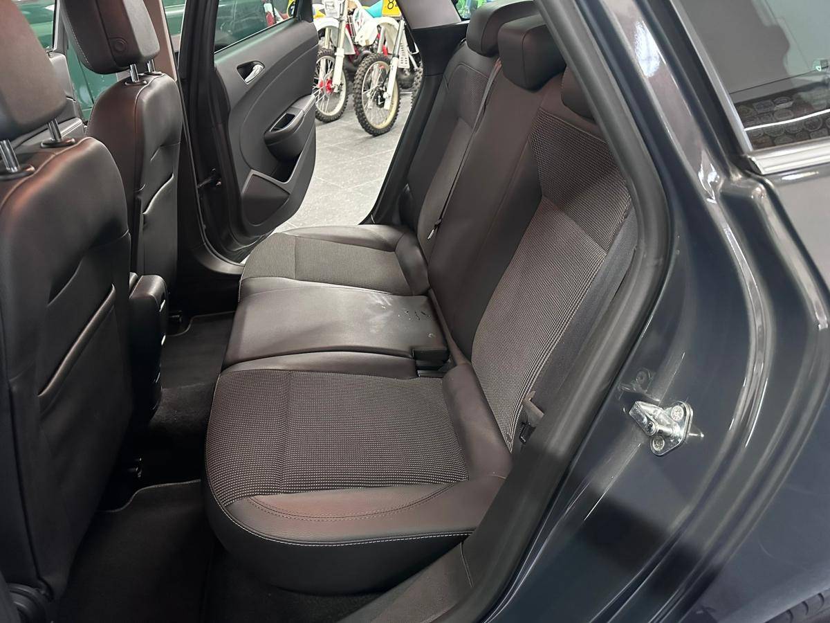 opel-astra-sport-tourer-2016-diesel-1598cc