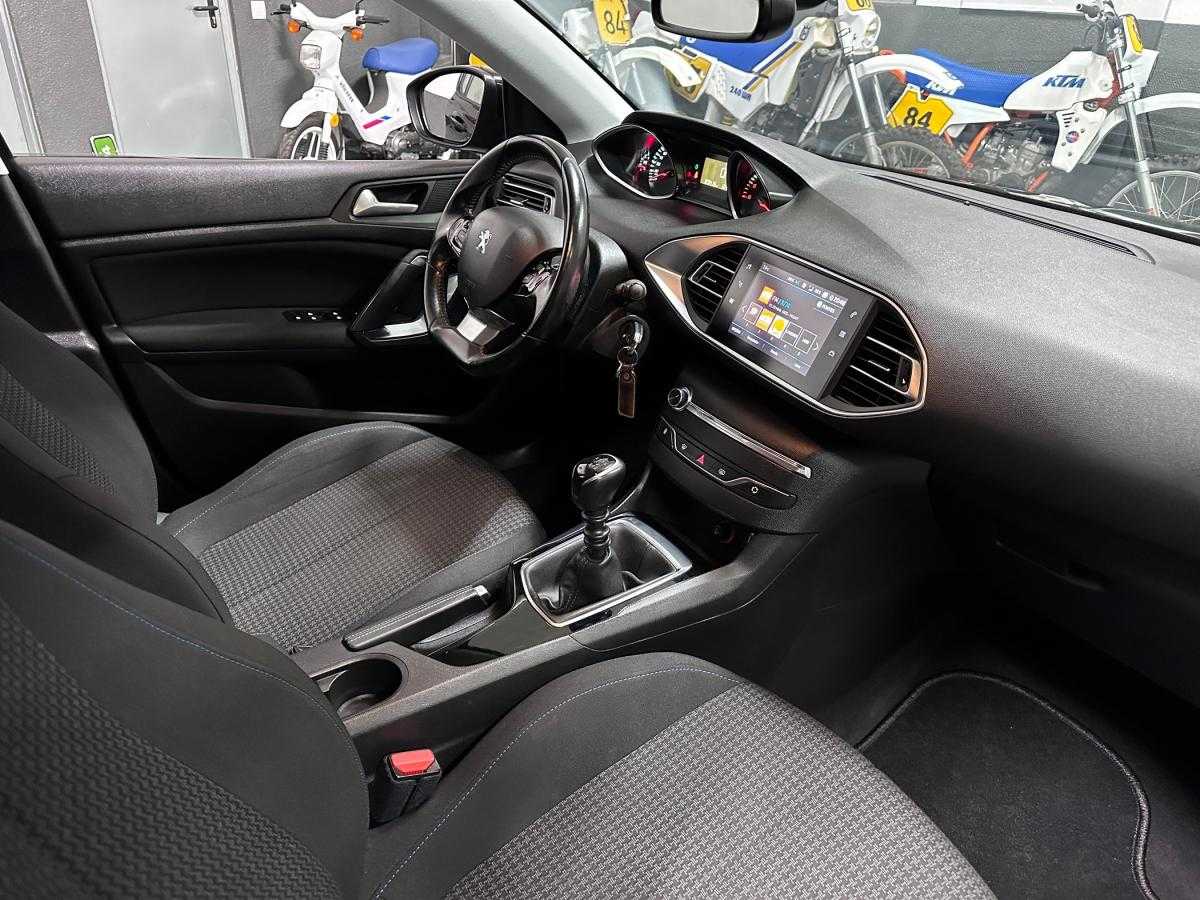 peugeot-308-2019-diesel-1499cc