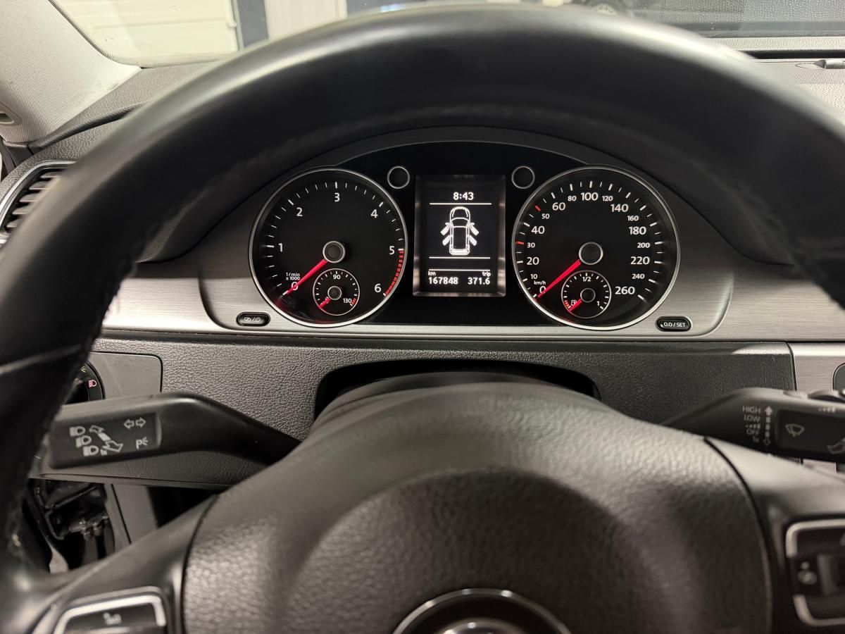 volkswagen-passat-variant-2013-diesel-1598cc