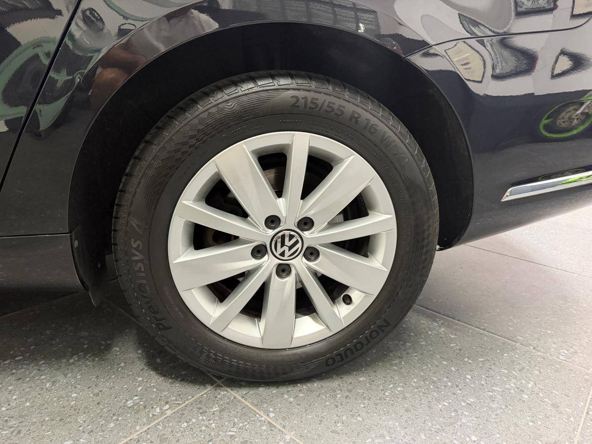 volkswagen-passat-variant-2013-diesel-1598cc