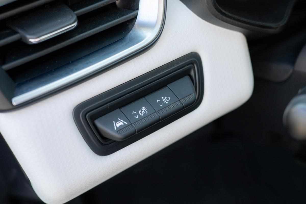 renault-clio-1-0-91cv-2023-gasolina-999cc