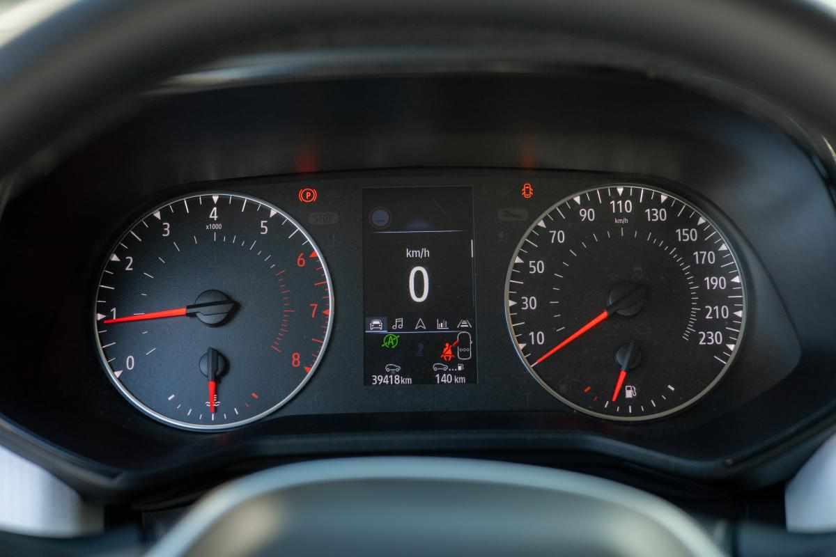 renault-clio-1-0-91cv-2023-gasolina-999cc