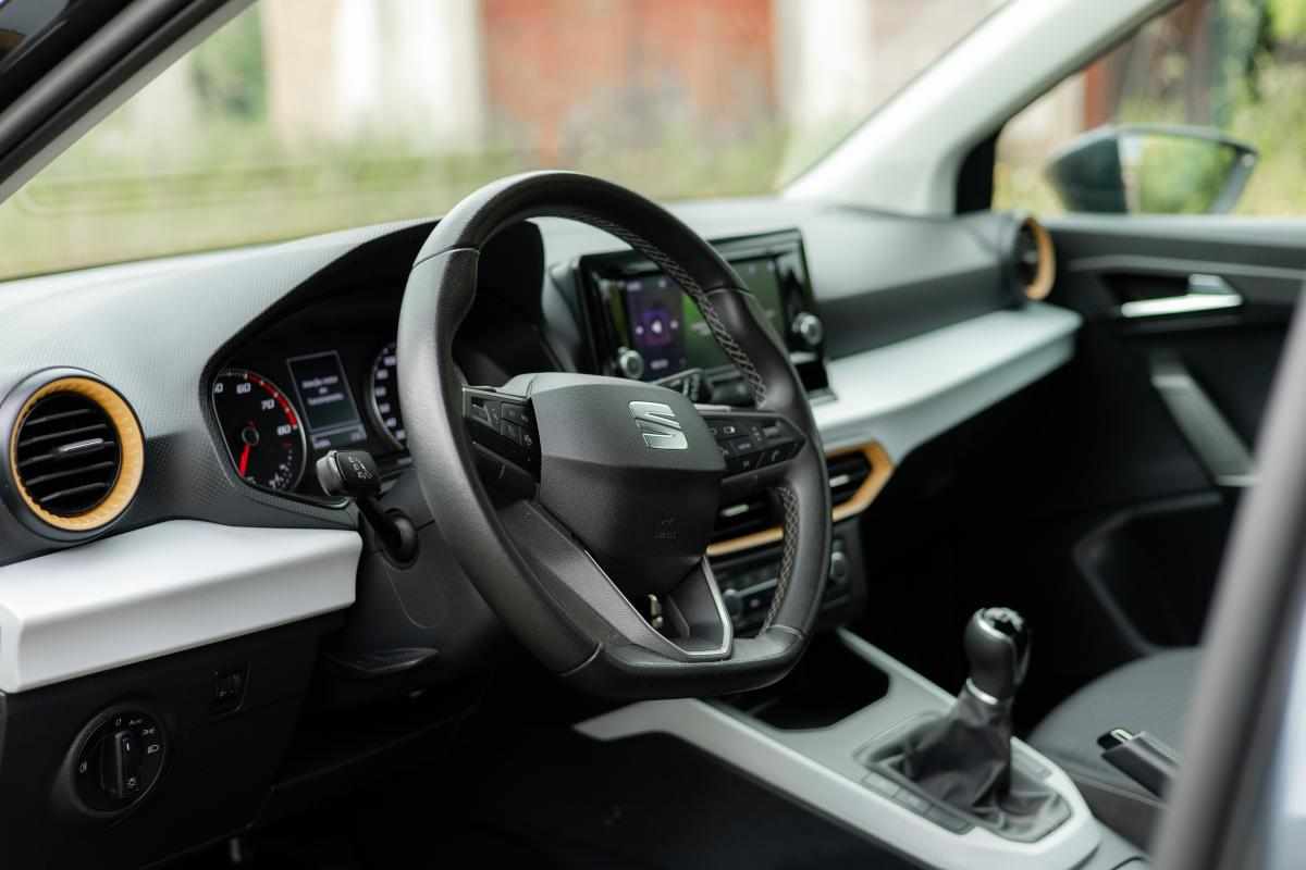 seat-arona-1-0-tsi-2022-gasolina-999cc