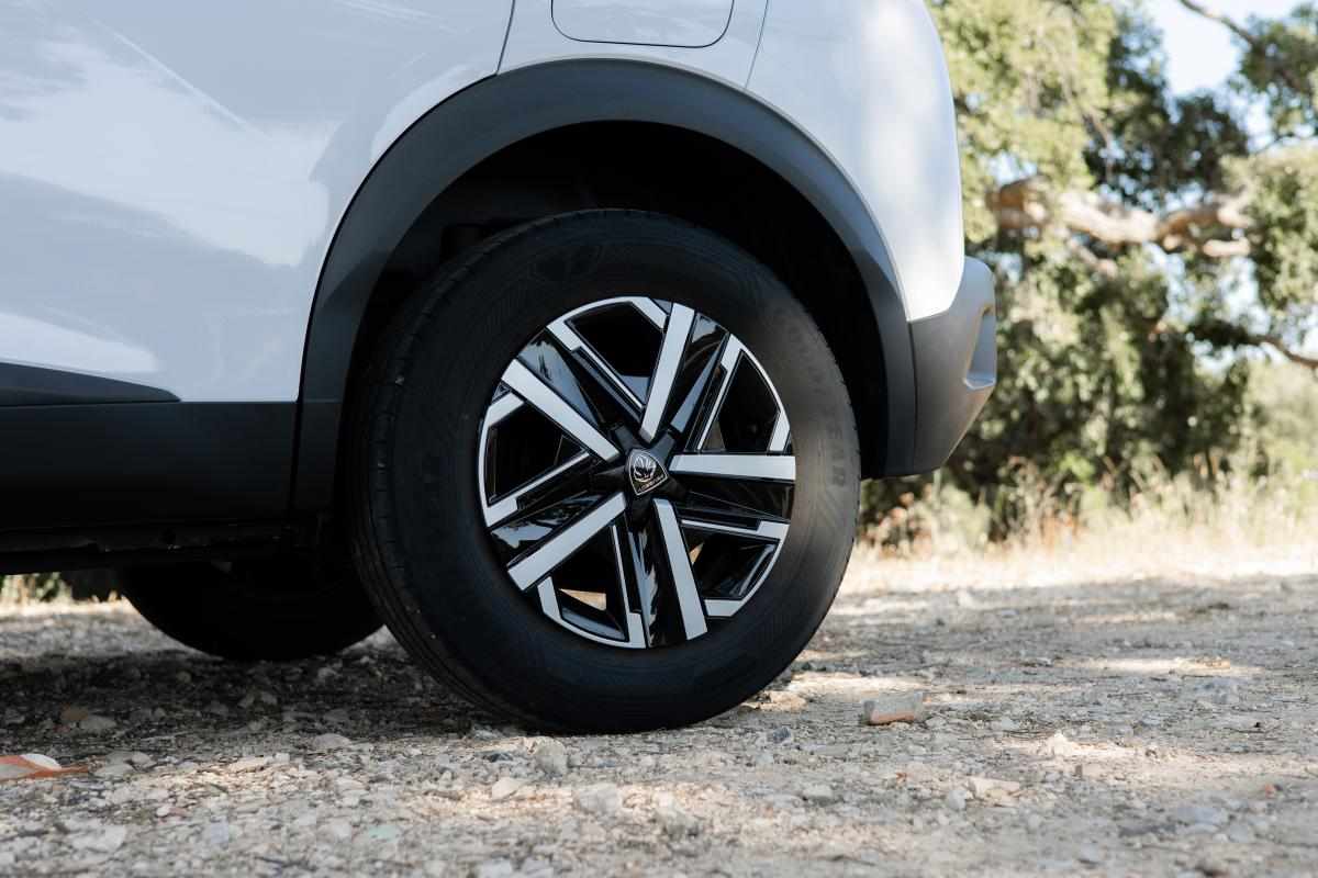 peugeot-2008-1-2-puretech-2024-gasolina-1199cc