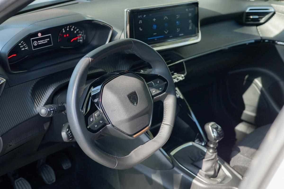 peugeot-2008-1-2-puretech-2024-gasolina-1199cc