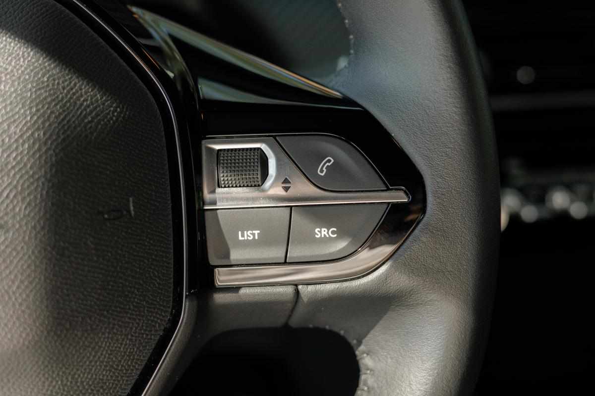 peugeot-2008-1-2-puretech-2024-gasolina-1199cc