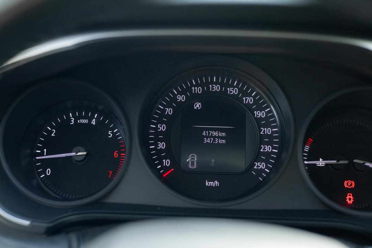 renault-megane-1-6-sce-2018-gasolina-1197cc