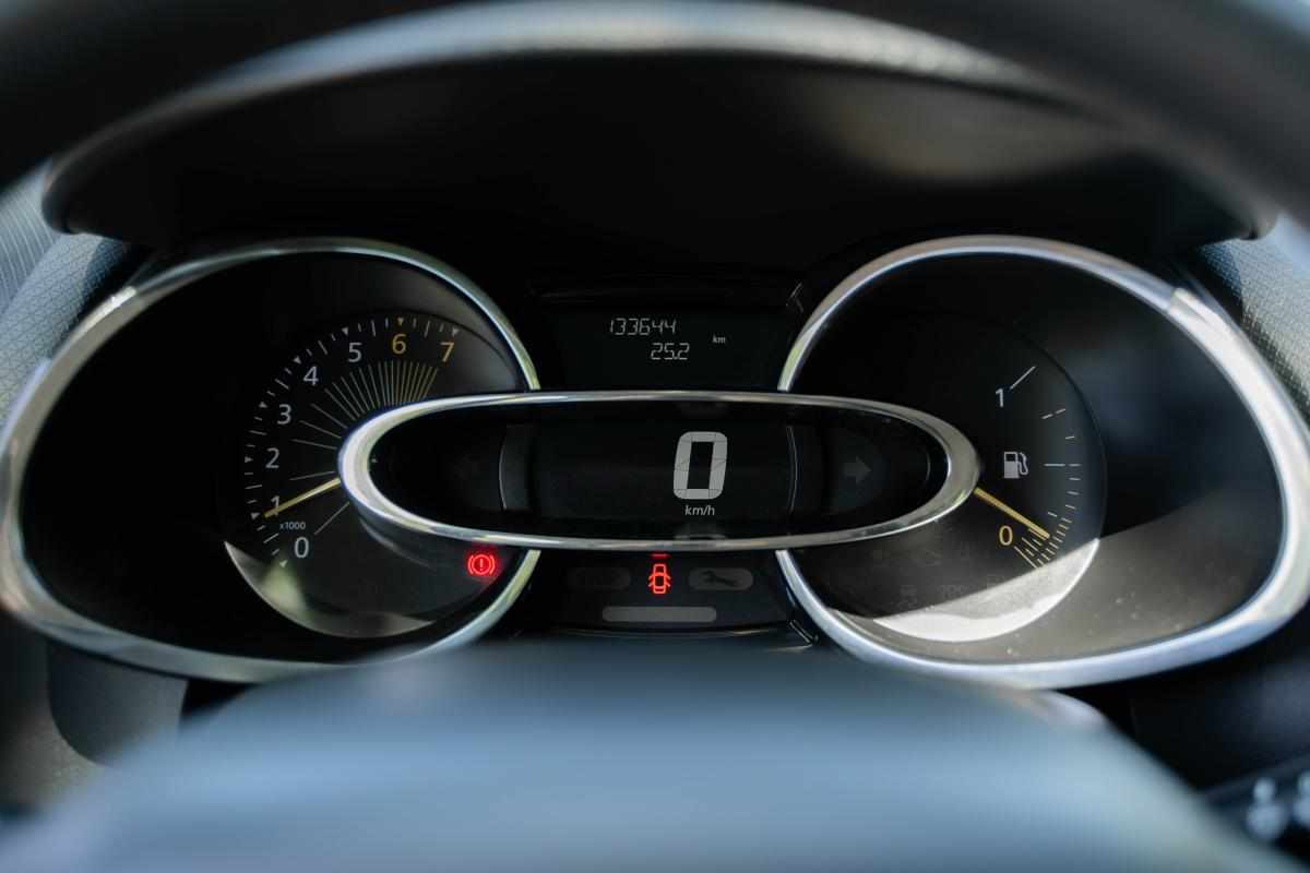 renault-clio-0-9-tce-2014-gasolina-898cc