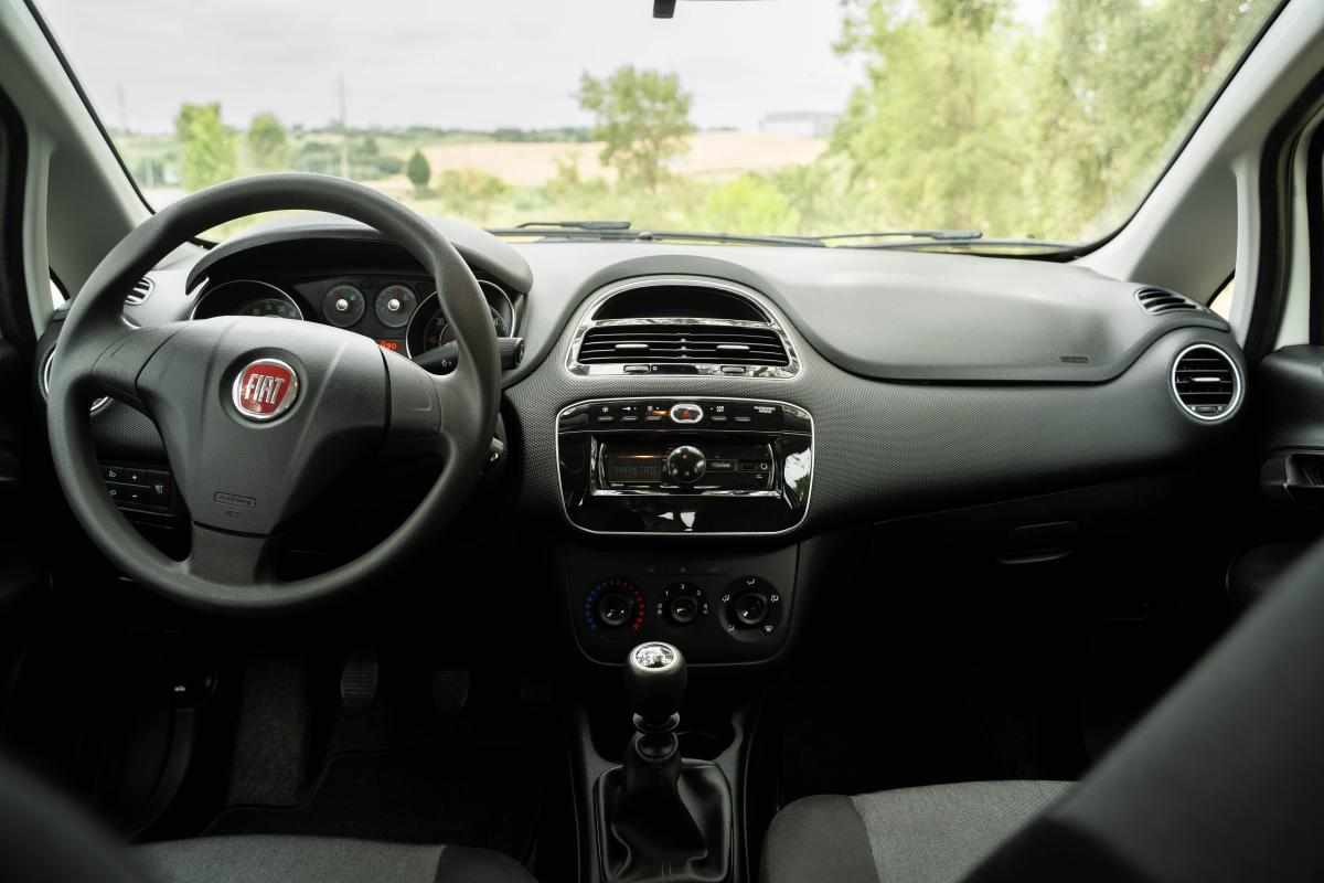fiat-punto-1-2-ss-2015-gasolina-1242cc