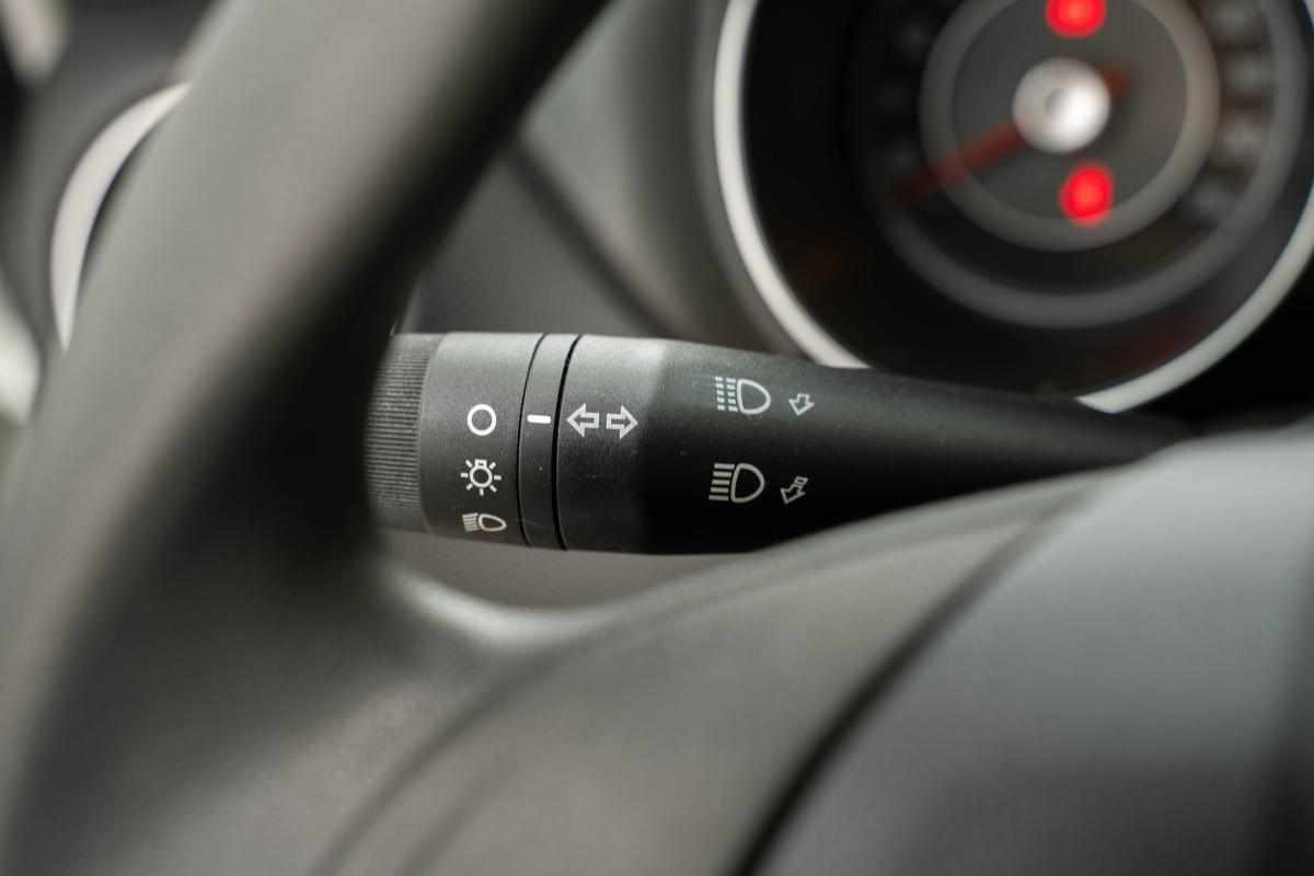 fiat-punto-1-2-ss-2015-gasolina-1242cc