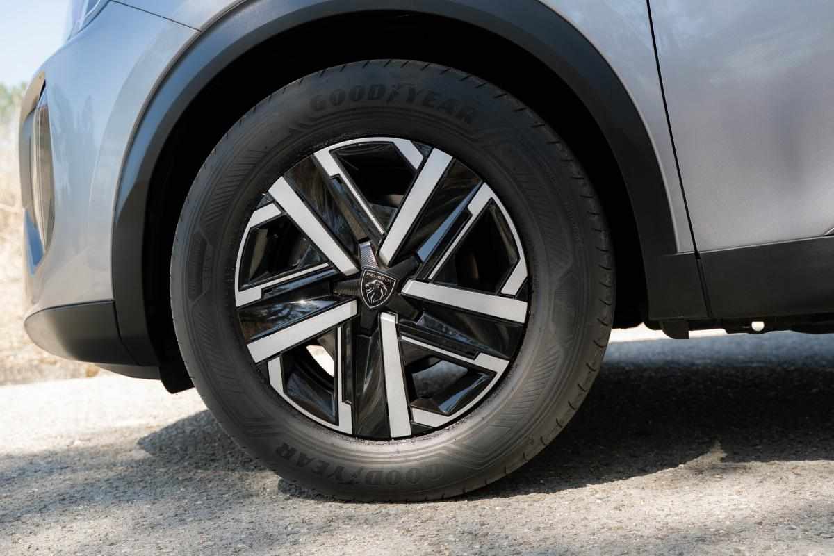 peugeot-2008-1-2-puretech-2024-gasolina-1199cc