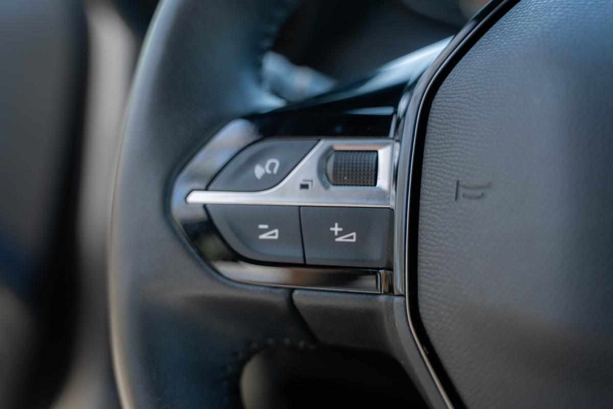 peugeot-2008-1-2-puretech-2024-gasolina-1199cc