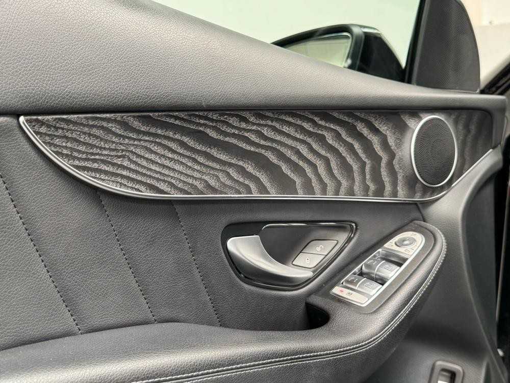 mercedes-benz-glc-2022-hibrido-a-diesel-1993cc