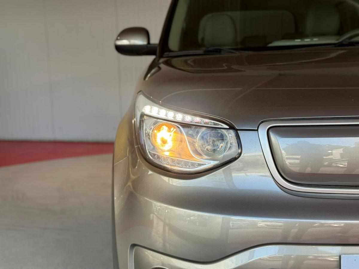 kia-soul-2017-eletrico-1400cc