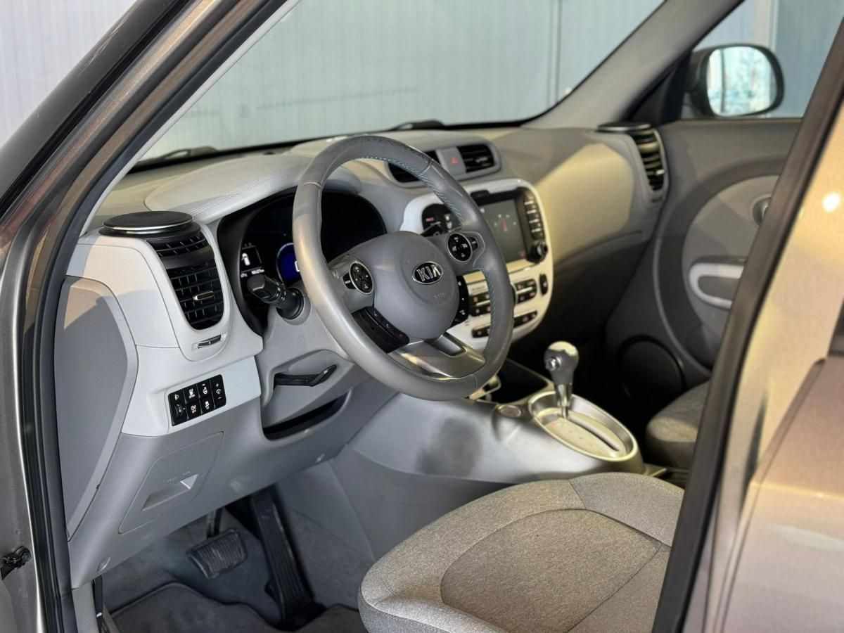 kia-soul-2017-eletrico-1400cc