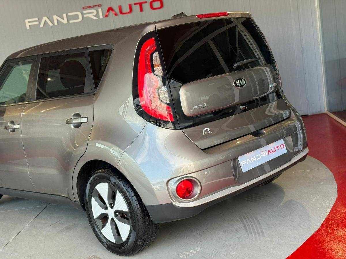 kia-soul-2017-eletrico-1400cc