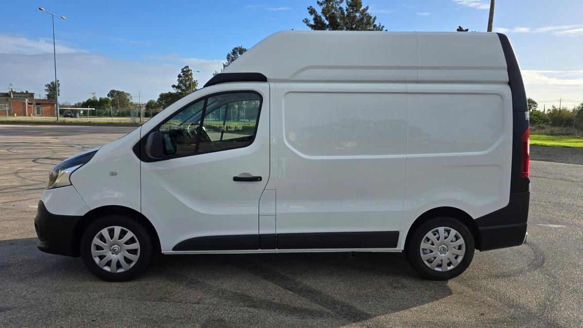 renault-trafic-2018-diesel-1598cc
