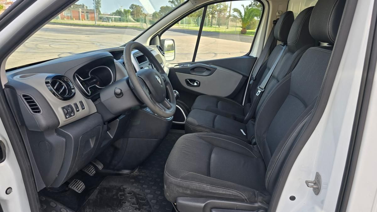renault-trafic-2018-diesel-1598cc