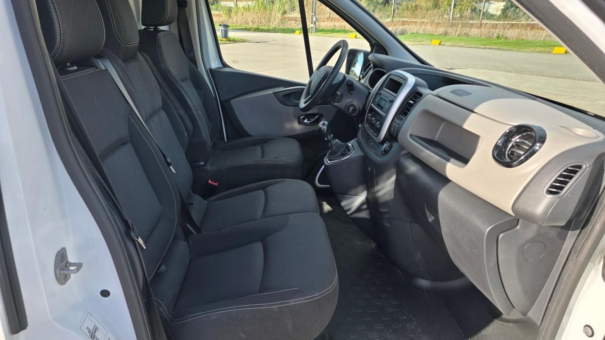 renault-trafic-2018-diesel-1598cc