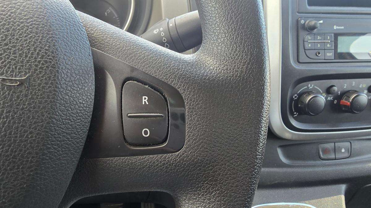 renault-trafic-2018-diesel-1598cc